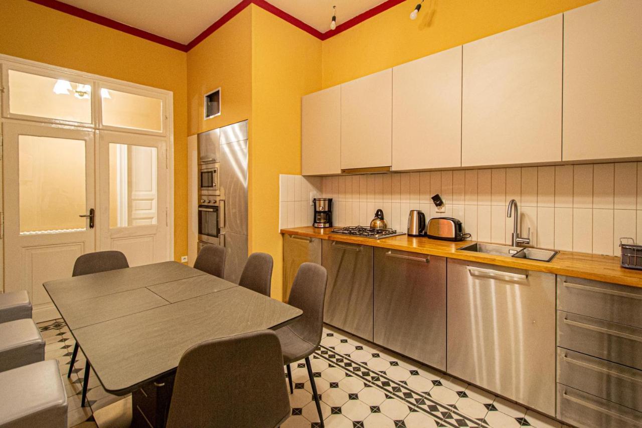 4 Bedrooms 130M2 Apartment At The Main City Square Prag Exterior foto