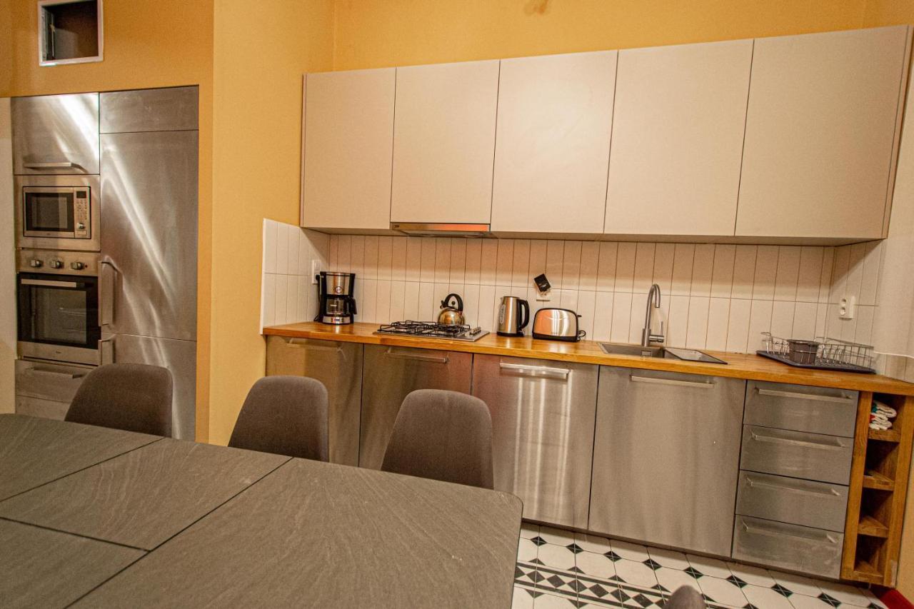 4 Bedrooms 130M2 Apartment At The Main City Square Prag Exterior foto