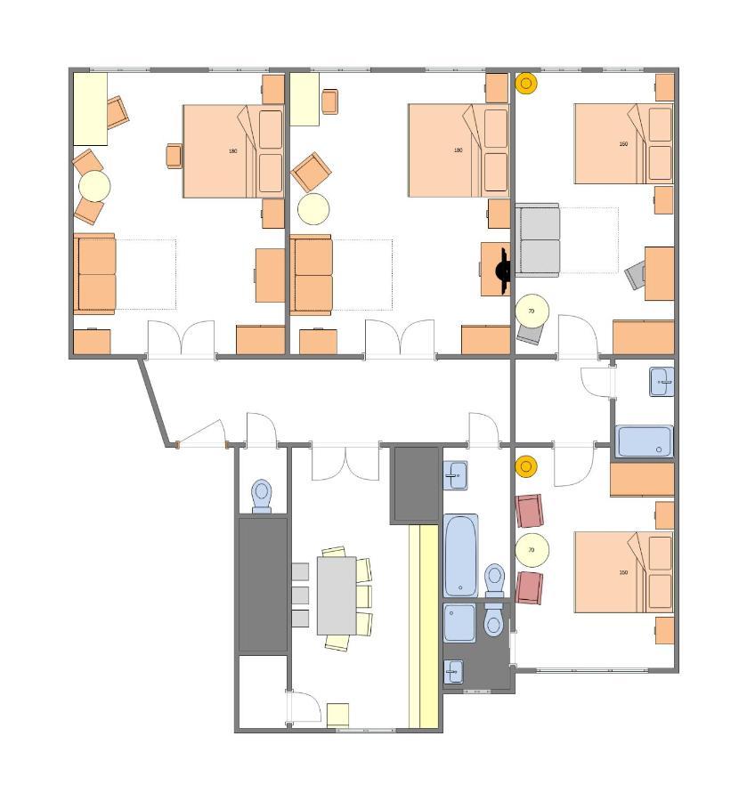 4 Bedrooms 130M2 Apartment At The Main City Square Prag Exterior foto