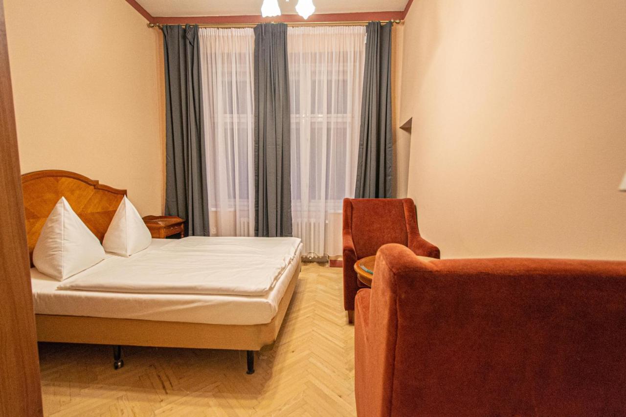 4 Bedrooms 130M2 Apartment At The Main City Square Prag Exterior foto